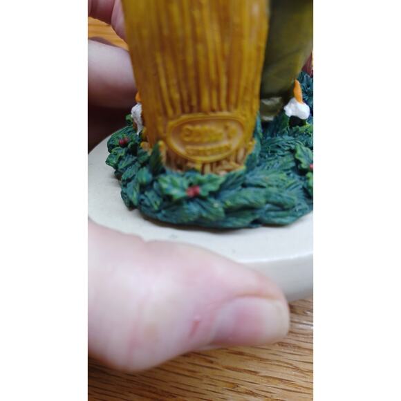 Ellie’s Kitchen Christmas Cookie Press 4 pc Santas Of The World W/ Certificates - Picture 8 of 16